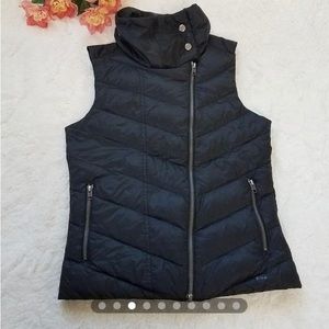 Patagonia women’s asymmetrical down vest